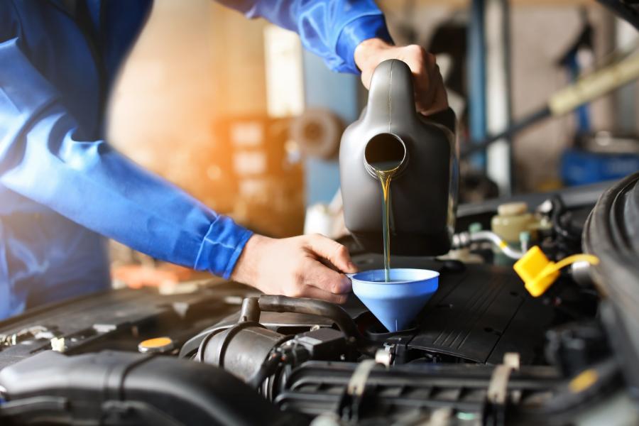 Oil Change Service In Bradenton, FL